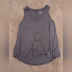 (🌻2/$9) NWOT "Time And Tru" Gray tank